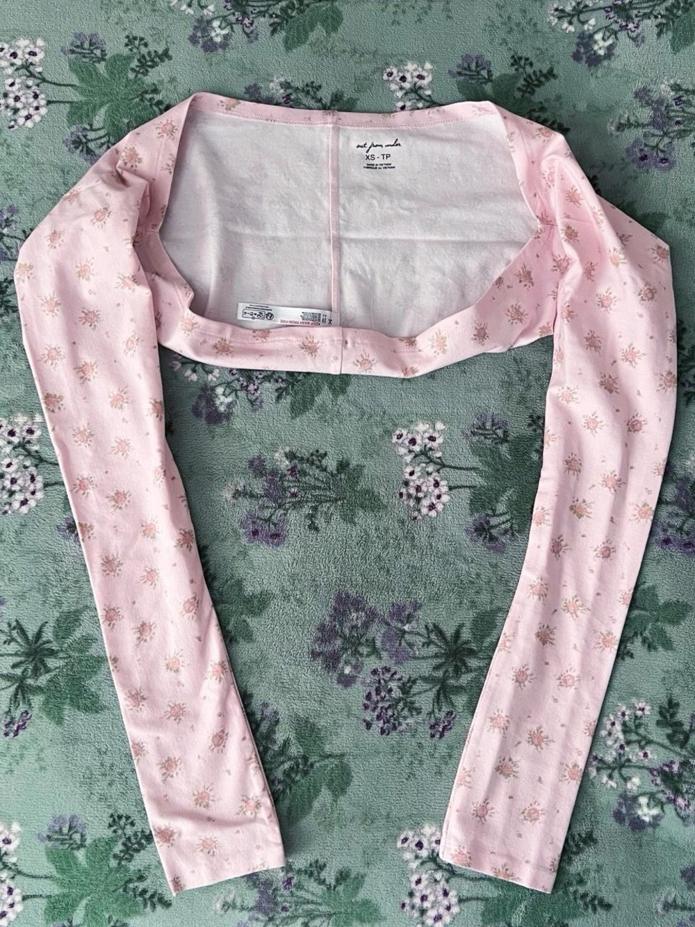 Urban Outfitters Out From Under Ballet Floral Shrug Long Sleeve Top 💗🌸